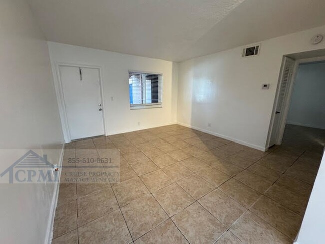 Interior Photo - 100 SW 10th St