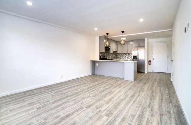 Building Photo - 7100 JFK Blvd E