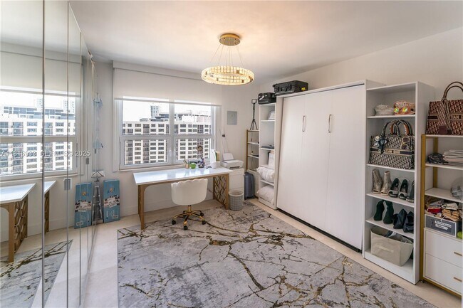 Building Photo - 848 Brickell Key Dr