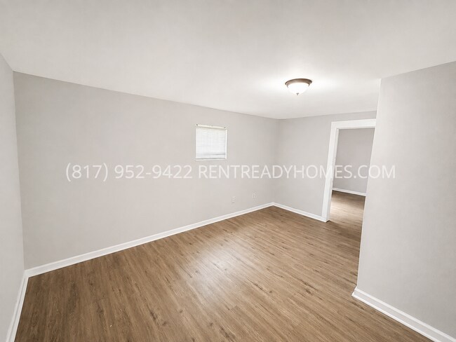 Building Photo - 1420 Rayfield Dr