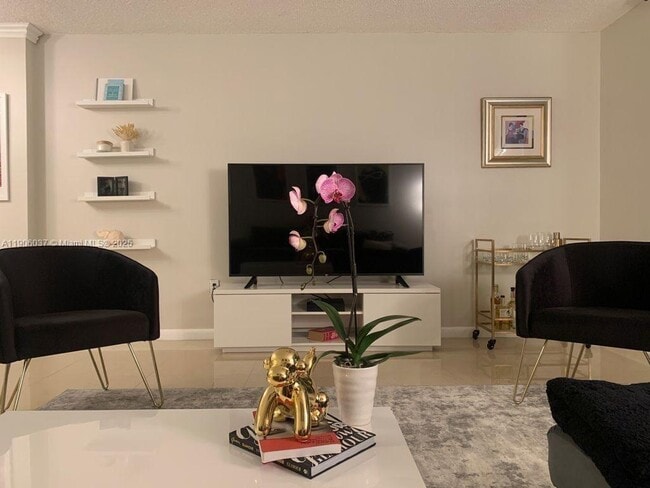 Building Photo - 2851 NE 183rd St