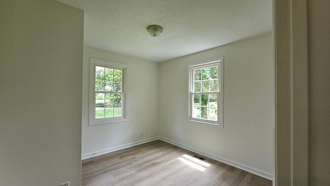 Building Photo - For Lease Mt Juliet TN