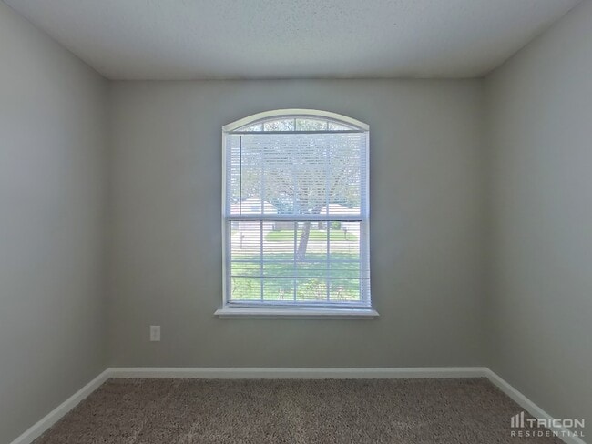 Building Photo - 1226 Summer Springs Drive