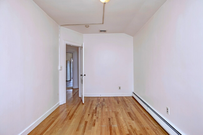 Building Photo - 83 Hawley Ave