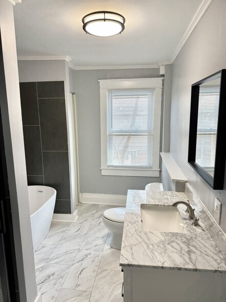 Bathroom 1 - 4206 Urn St