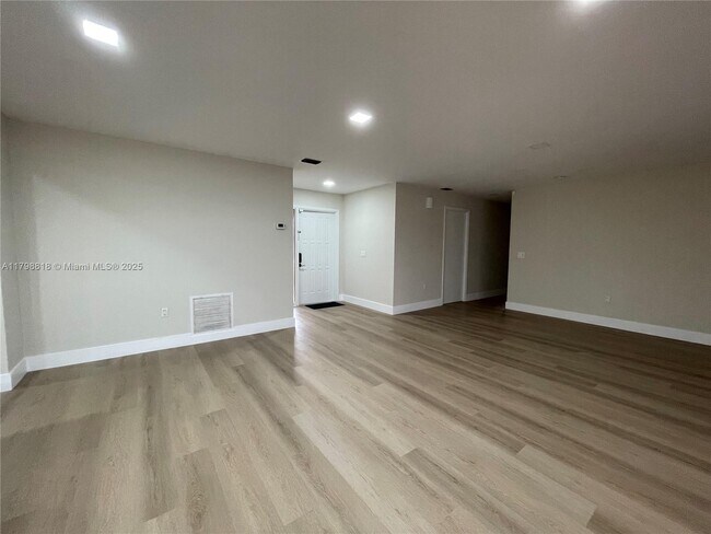 Building Photo - 16876 SW 5th Way