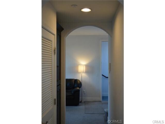 Building Photo - 408 Avenida Santa Barbara