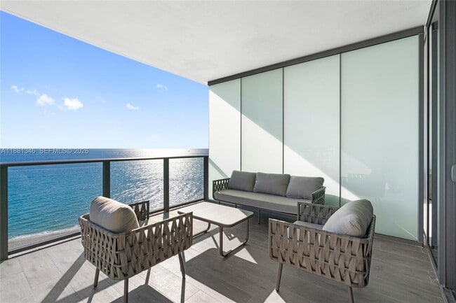 Building Photo - 1116 N Ocean Blvd