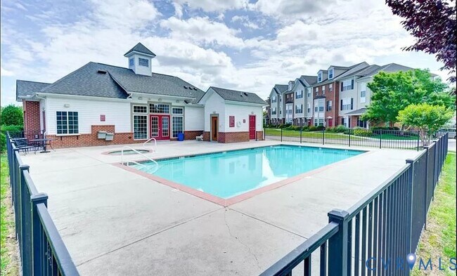 Building Photo - 7358 Pebble Lake Dr