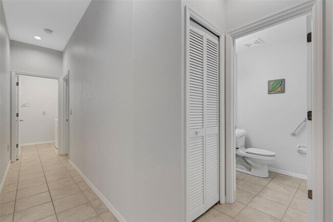 Building Photo - 4044 Penshurst Park