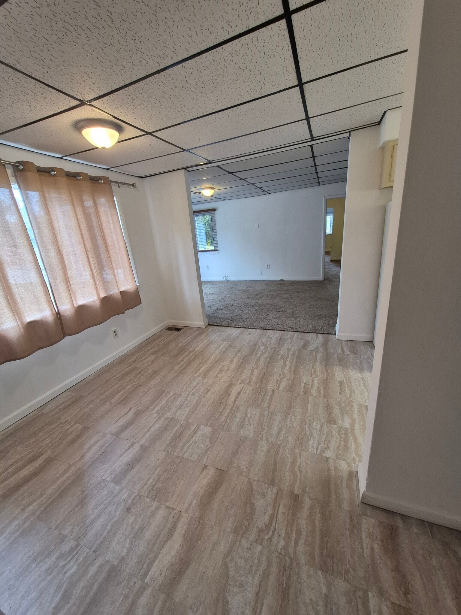 Dining room - 501 Beatty Rd