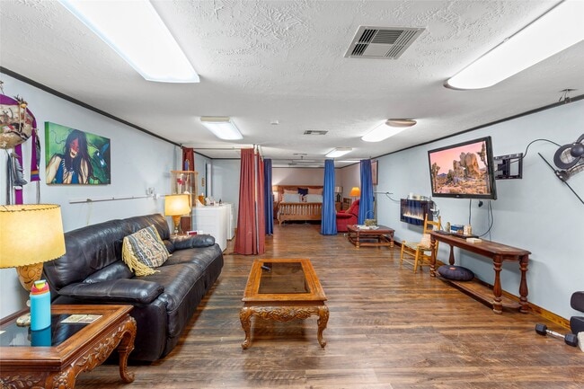 Building Photo - 200 Motel Dr.