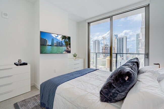 Building Photo - 249 NE 4th St