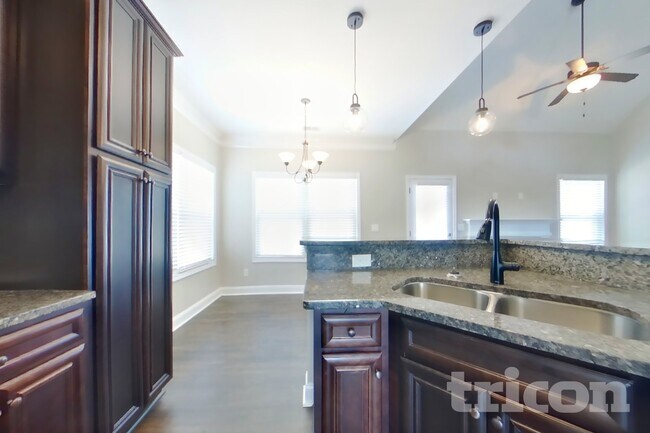 Building Photo - 268 Cranbrooke Dr