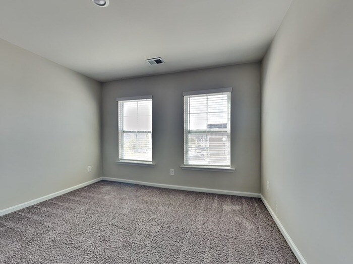 Building Photo - 75 Blue Fescue Way