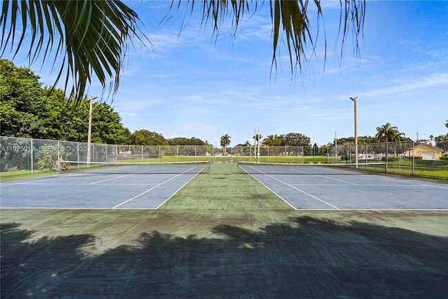 Building Photo - 417 Vista Isles Dr