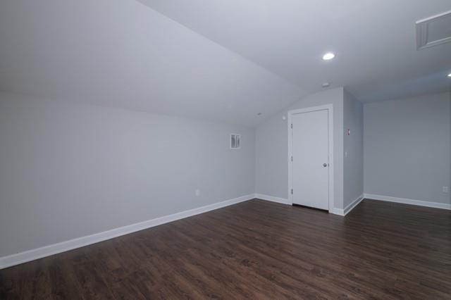Building Photo - 132 Sutton Ct