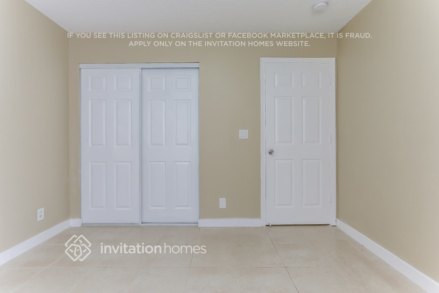 Building Photo - 112 La Mancha Ave