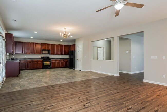 Building Photo - 2852 Roundleaf Ct