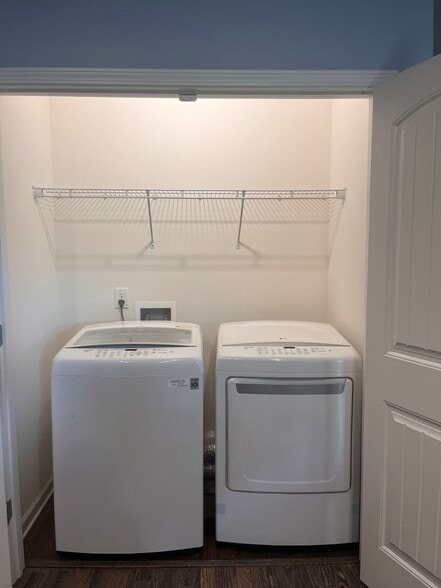 Building Photo - 1021 Parkers Cv