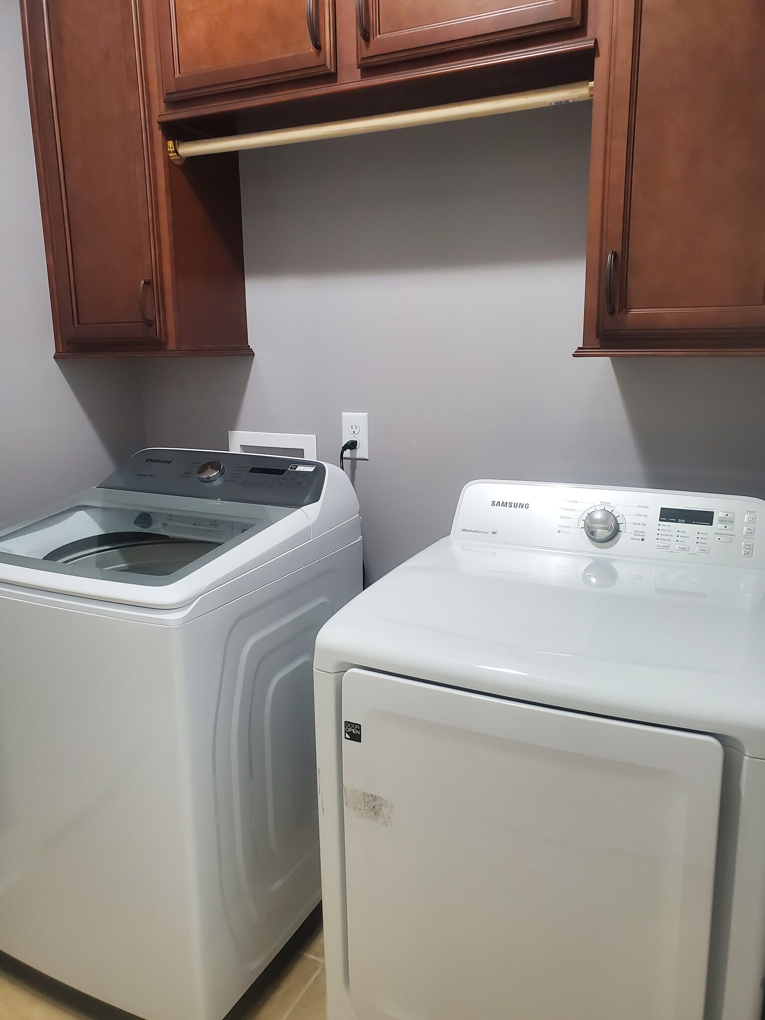 Laundry - 1005 Brittain Downs Dr