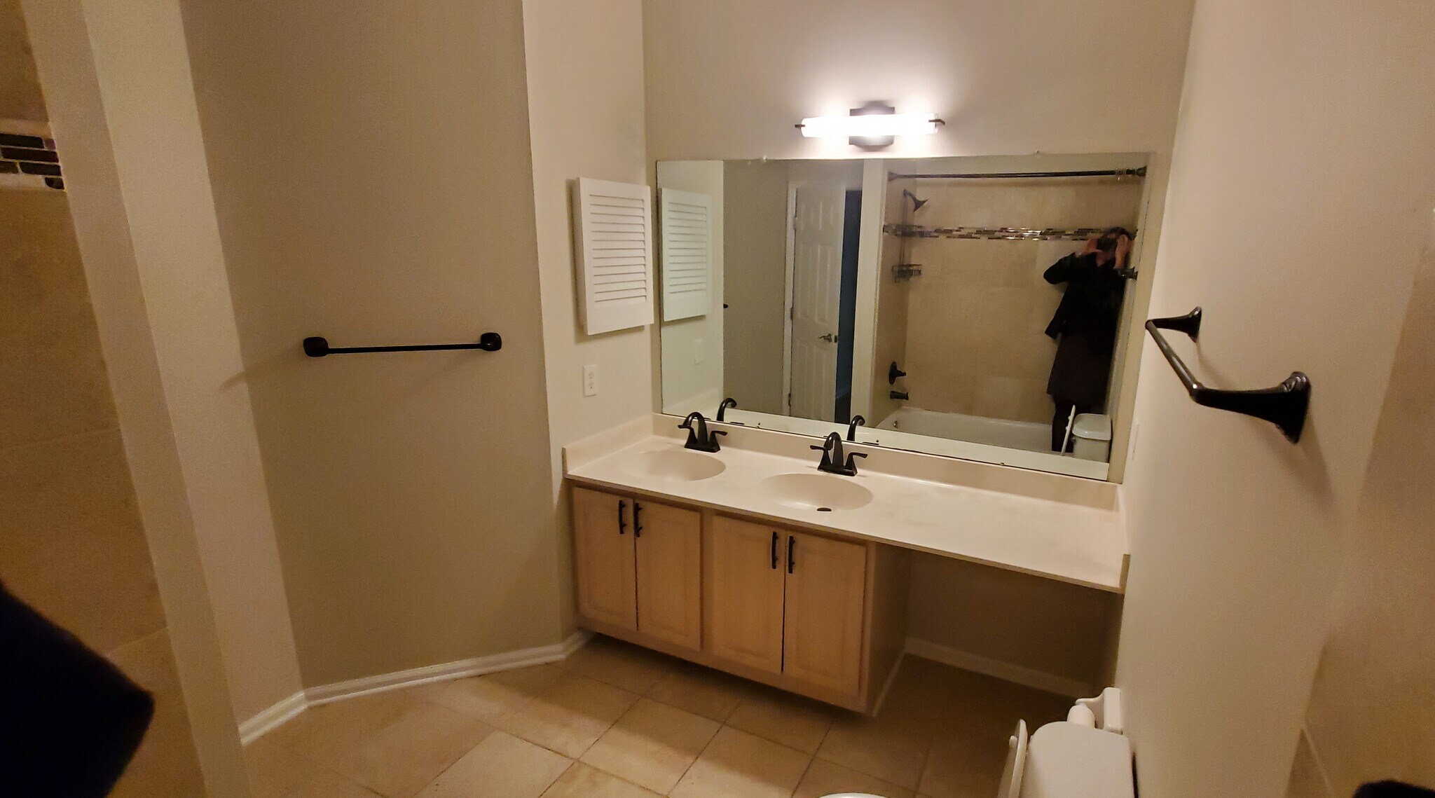 Master Bathroom - 6126 Inishmore Ln