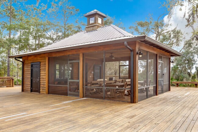 Building Photo - 85208 Sagaponack Dr