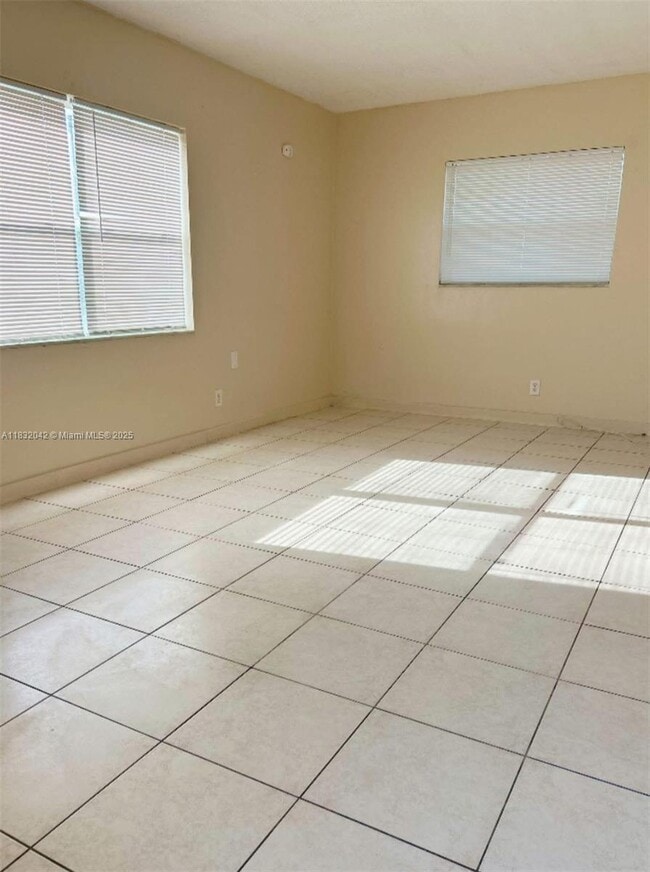 Building Photo - 4011 NW 30th Terrace