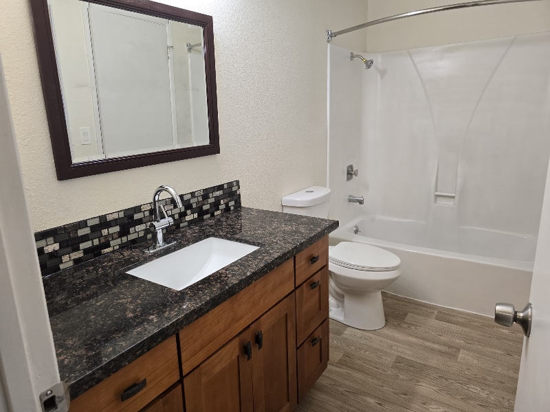 Building Photo - 409 E 34th St