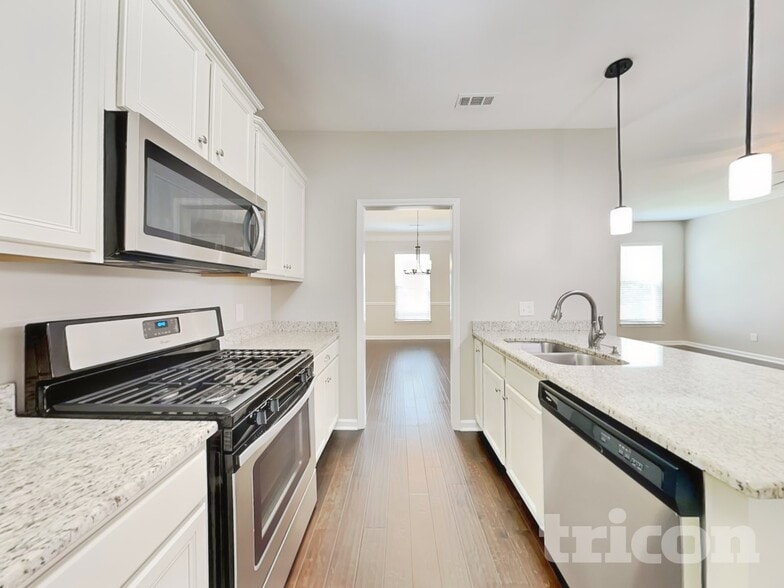 Building Photo - 1050 Paddock Park Cir