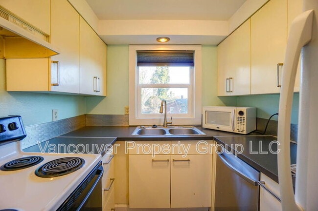 Building Photo - 505 NW 5th Ave