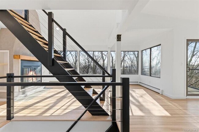 Building Photo - 294 Riverview Rd