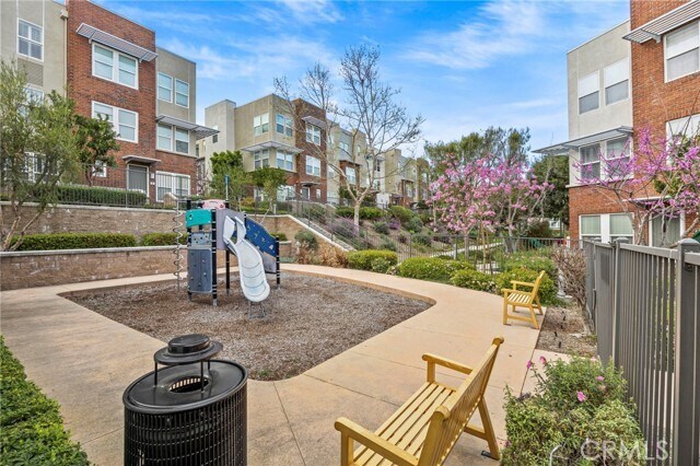 Building Photo - 3 Compass Ct