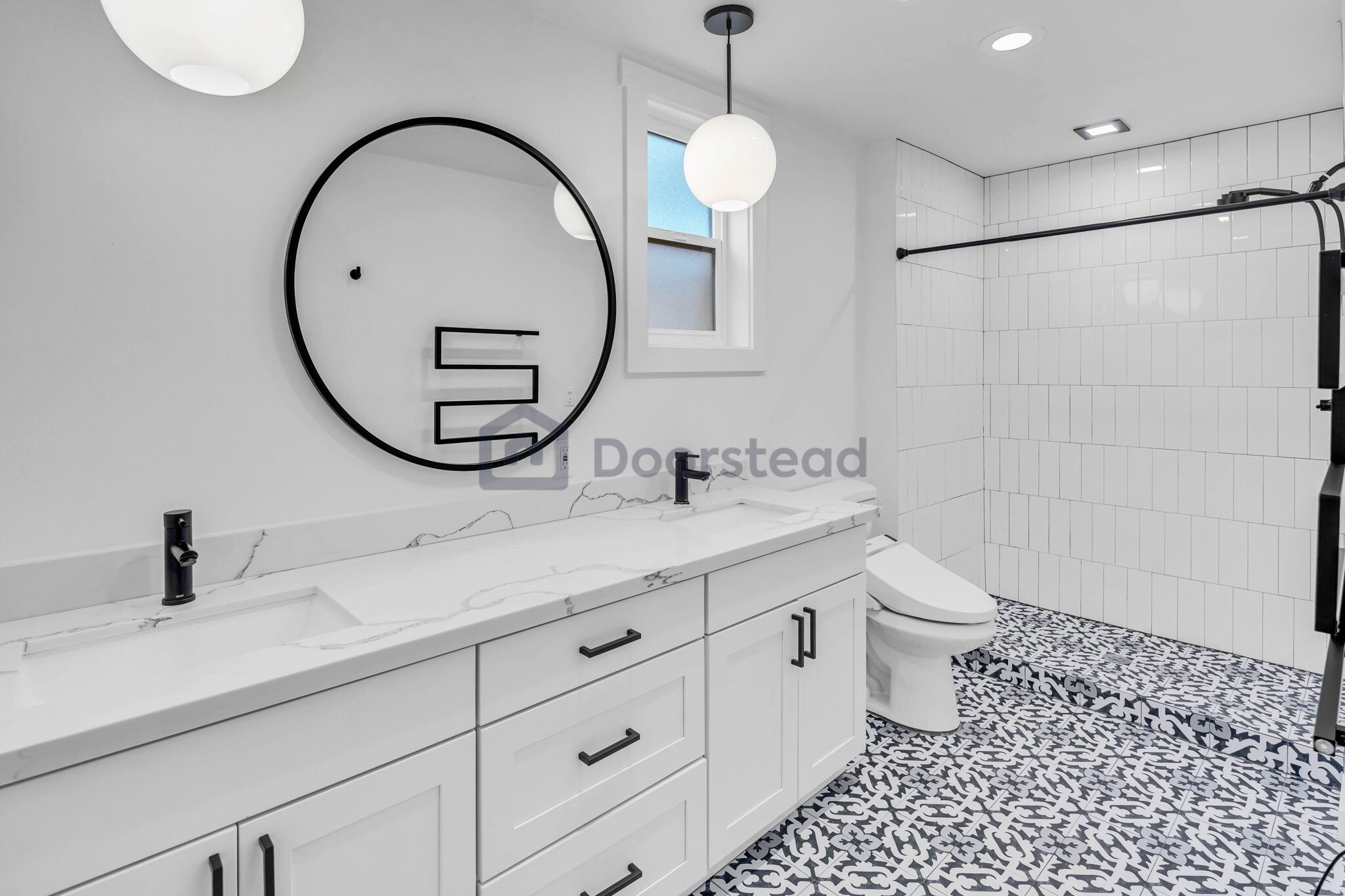 Building Photo - 924 24th Ave S