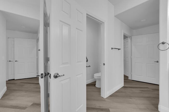 Building Photo - 4319 N Thunder Twice St