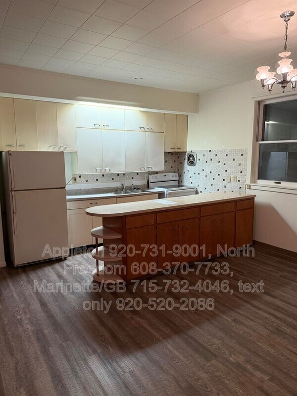 Building Photo - S7559 US-12