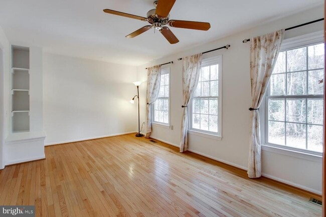 Building Photo - 4428 Holly Ave