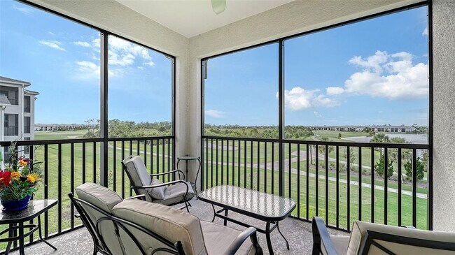 Building Photo - 12140 Wellen Golf St