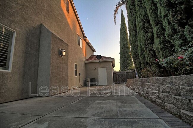 Building Photo - 2359 Riviera Ct