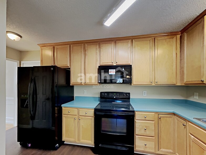 Building Photo - 116 Nightshade Ln