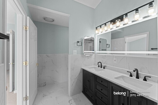 Building Photo - 47339 Blackwater Falls Terrace