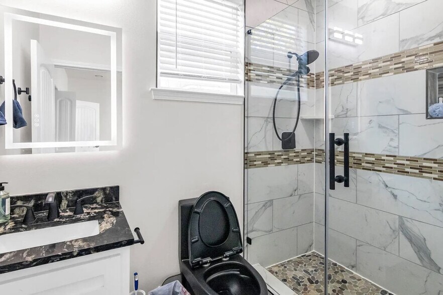 Building Photo - 3518 Dennis St