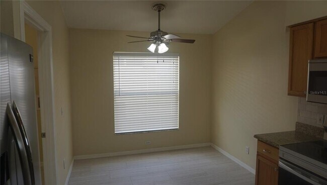 Building Photo - 739 Straw Lake Dr