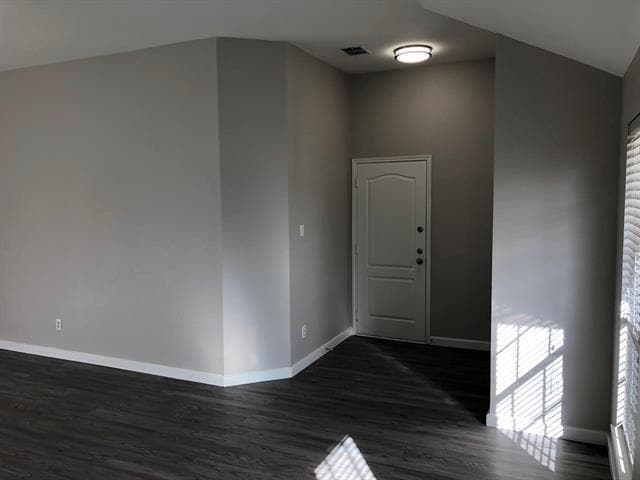 Building Photo - 800 Sequoia Dr