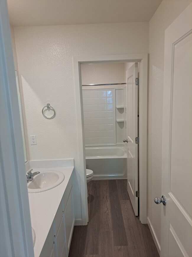 Building Photo - 5009 Star Dance Cir