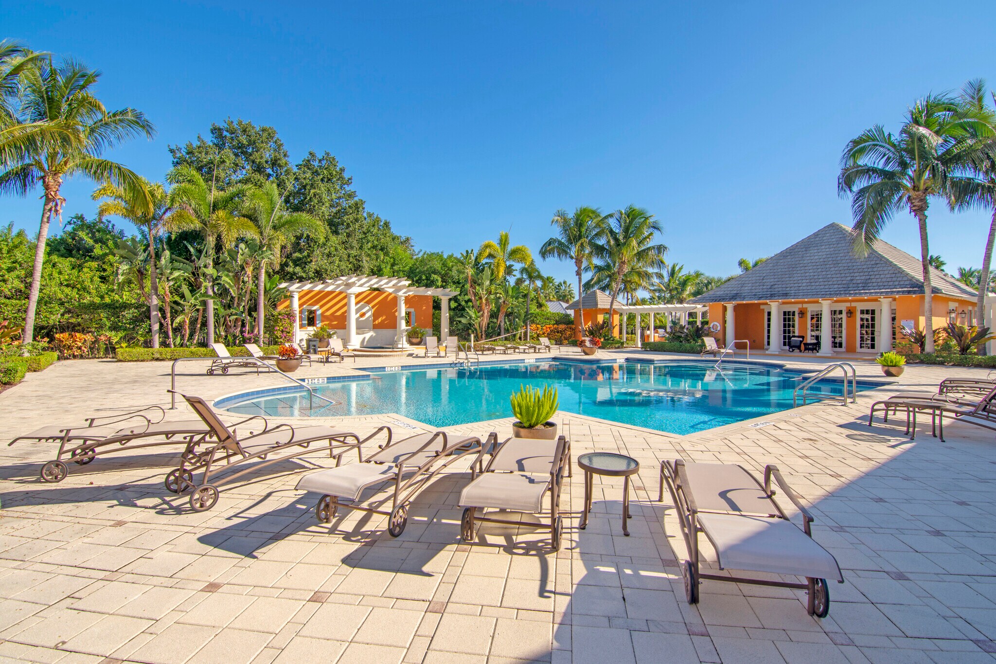 Building Photo - 2557 Saint Lucia Cir