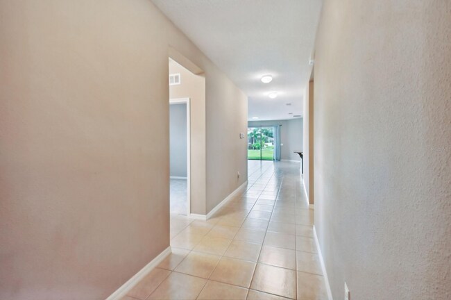 Building Photo - 10606 Laguna Plains Dr