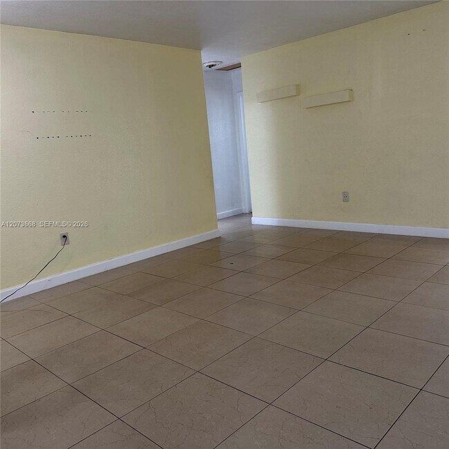 Building Photo - 6432 Flagler St