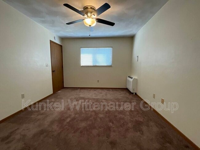 Building Photo - 251 Eagle Ridge