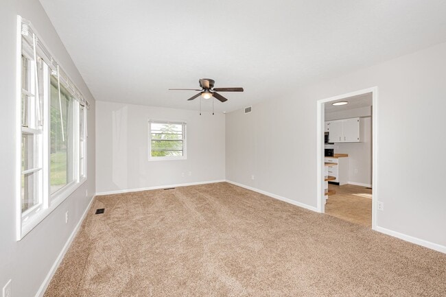 Building Photo - Stunning 3 Bed 1 Bath Ranch Home